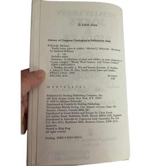 1999 Hardback “Totally Looney Jokes & Riddles” By Michael J. Pellowski - Picture 7 of 8